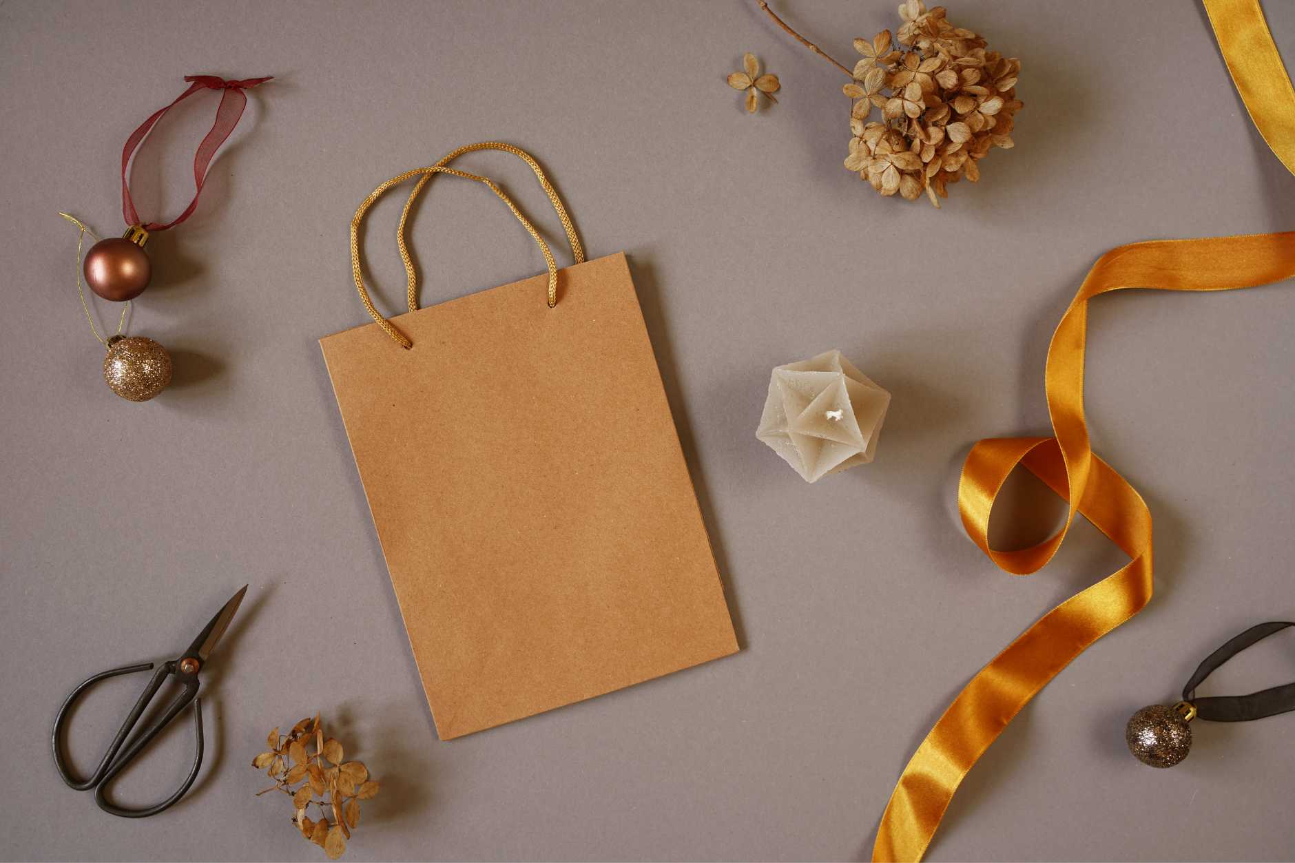 Die faszinierende Welt der Geschenktüten: Von Geschichte und Tradition bis zur Nachhaltigkeit und Individualität