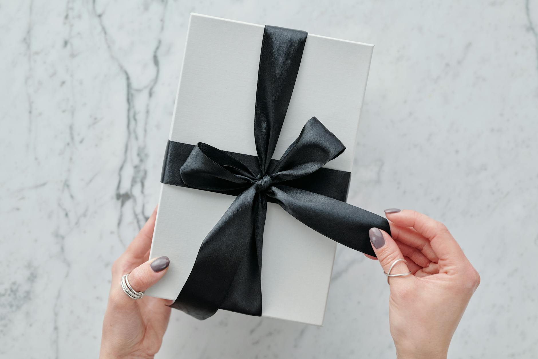 Die Macht der Personalisierung: Warum personalisierte Geschenke für den Partner so beliebt sind