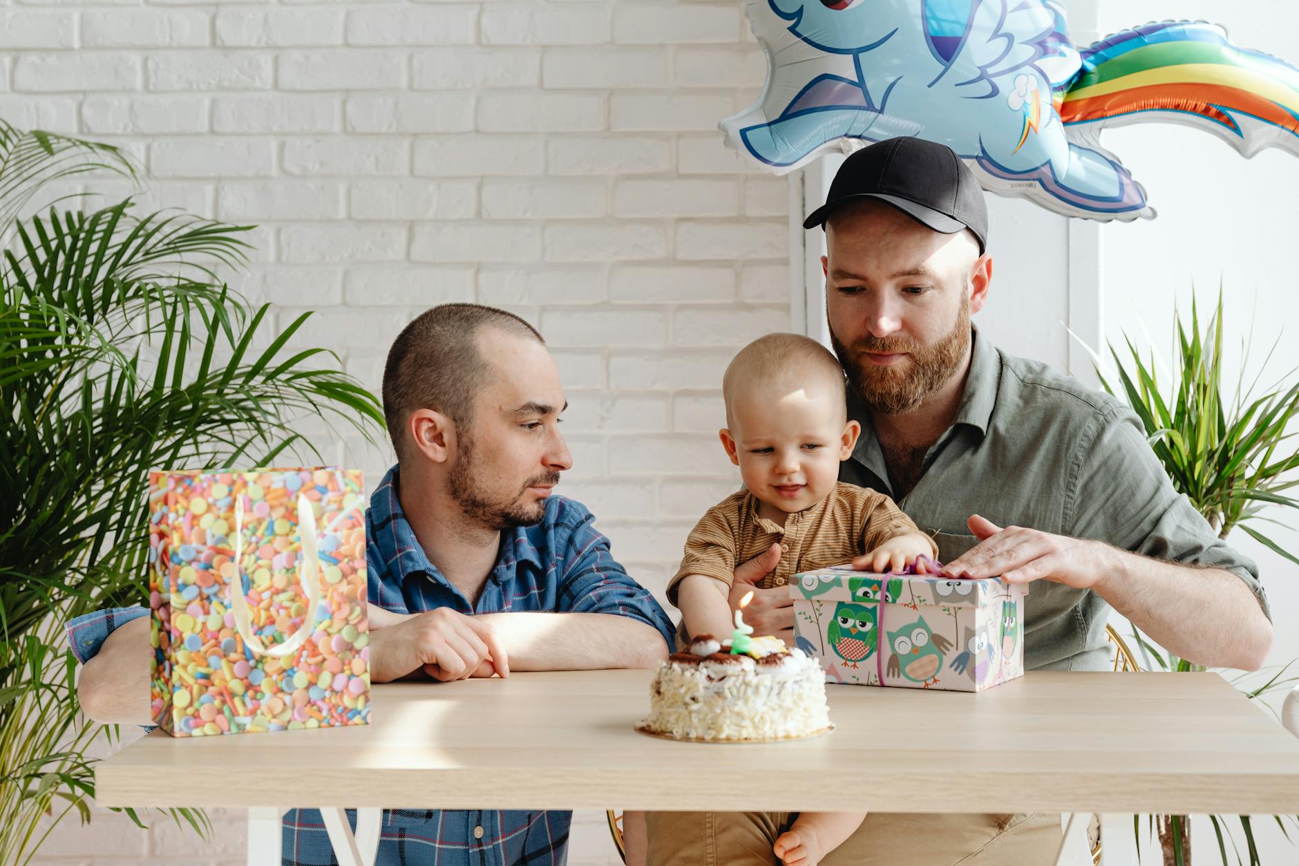 Kostenloses Stock Foto zu aufpassen, baby, ballon